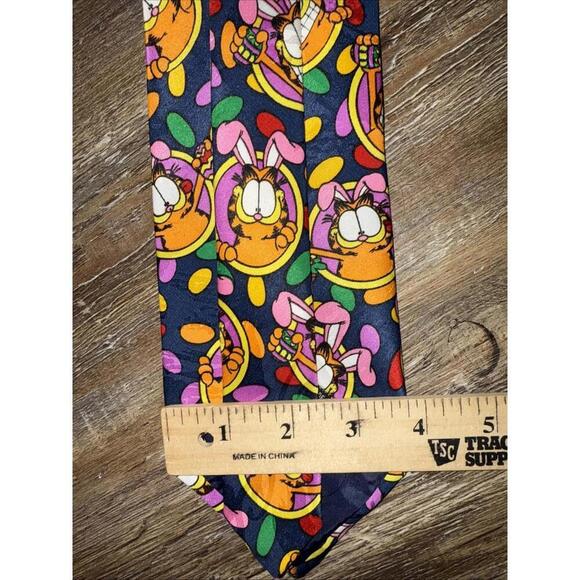 Garfield Easter Vintage Tie - Picture 8 of 9